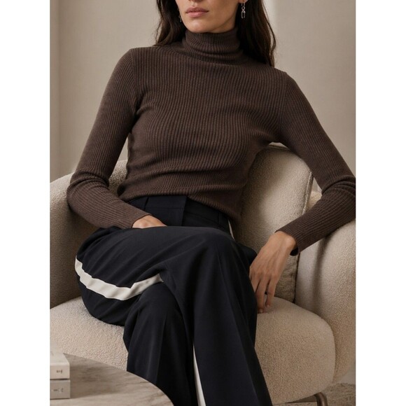 Babaton Tops - Babaton Traverse Brown Rib Turtleneck Top Medium Quiet Luxury Minimalist Cozy